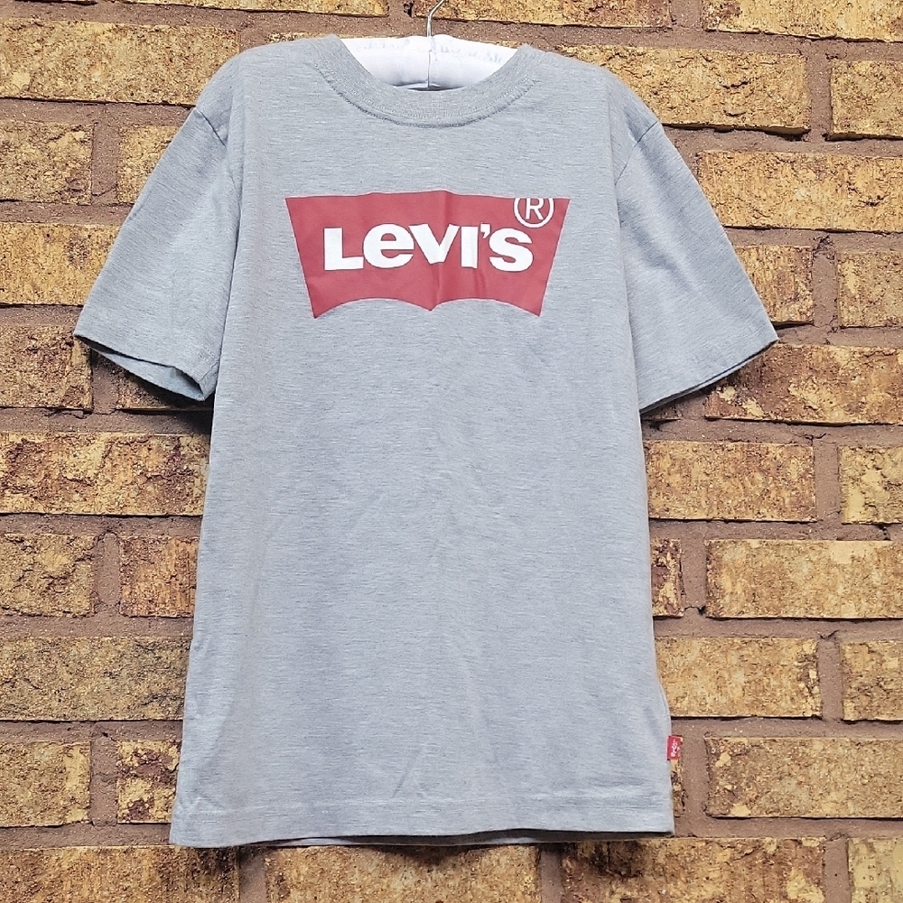 Levi's Kids Heather Gray Tee with Red Graphic Size Medium 10/12
